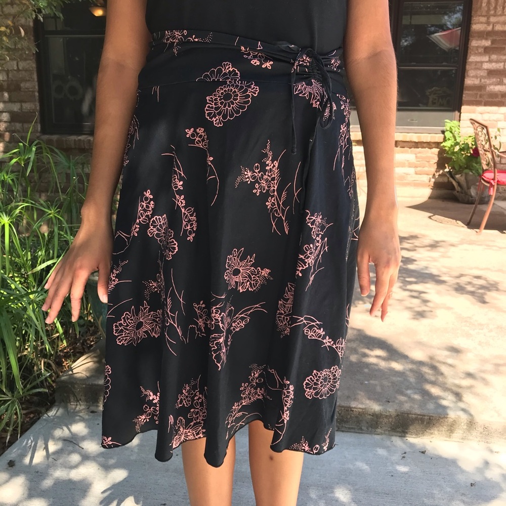 Papaya | Black A-Line Skirt with Flower Pattern - Picture 5 of 7